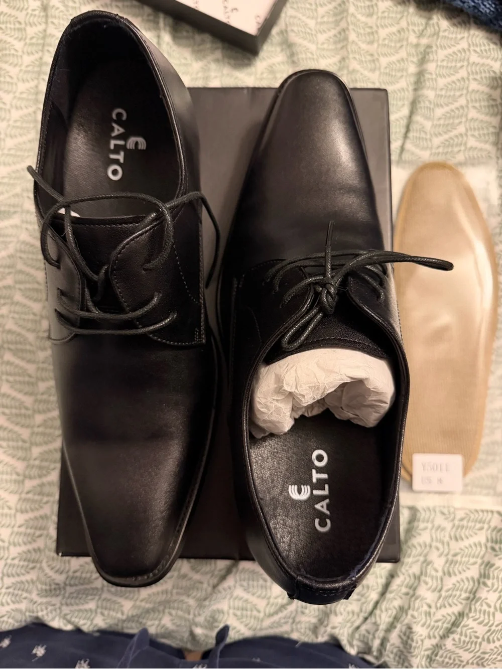 CALTO Men’s Height Increase Dress Shoes – Size 8 (Black) – Like New